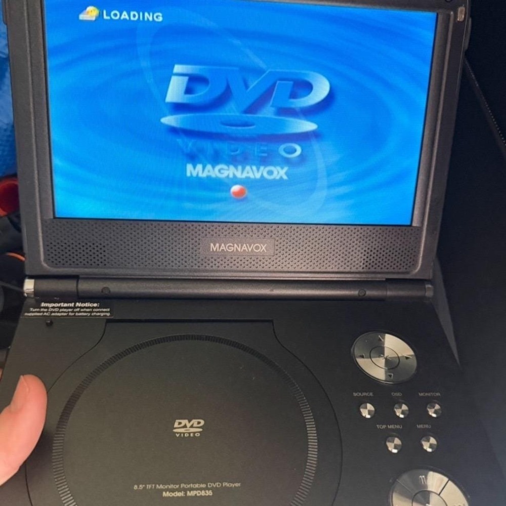 Magnavox MPD835 Portable DVD Player 8.5 Inch TFT Monitor Black Video Player